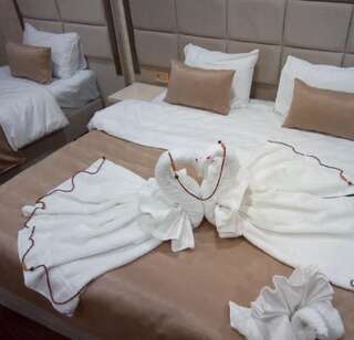 Отель El Royal Hotel Баку Двухместный номер Делюкс с 1 кроватью или 2 отдельными кроватями, вид на город-31